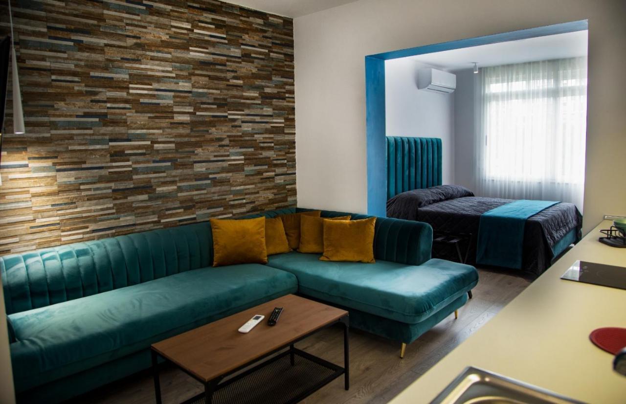 Lucas Central Premium Studios Tirana Eksteriør billede